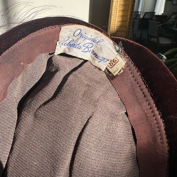 Vintage 1930s Velvet Hat with Feathers - Picture 7 of 7